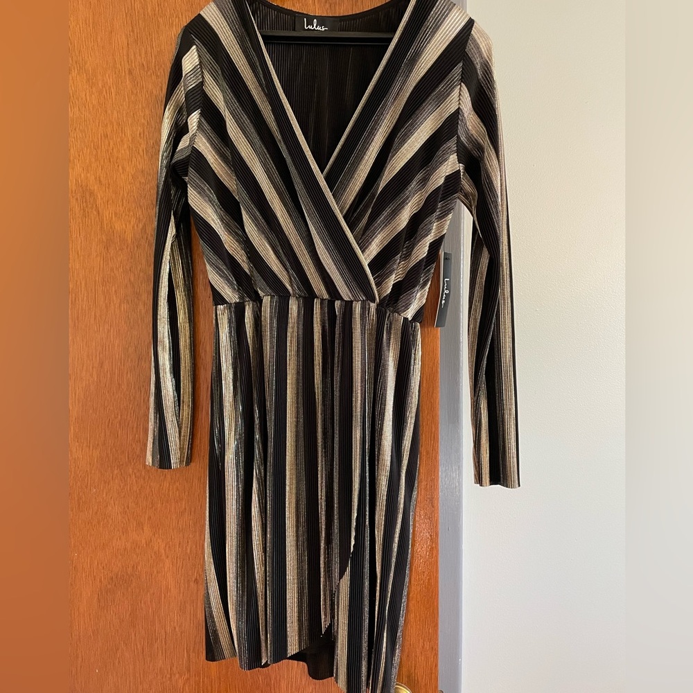 Lulu’s gold/black dress